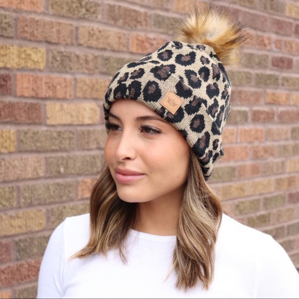 OUT IN THE WILD LEOPARD BEANIE - Picture 3 of 4